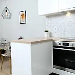 Lägenhet Charisma Apt - Lux At Top City Center *
