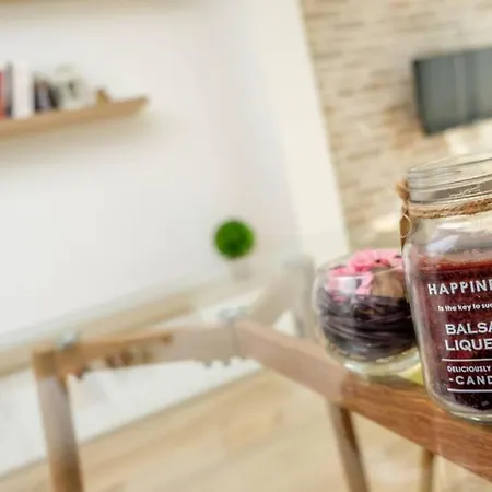 Charisma Apt - Lux At Top City Center Apartmán *