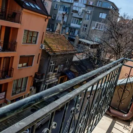 Charisma Apt - Lux At Top City Center Lägenhet