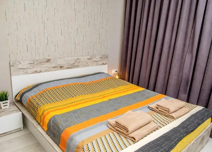 Charisma Apt - Lux At Top City Center