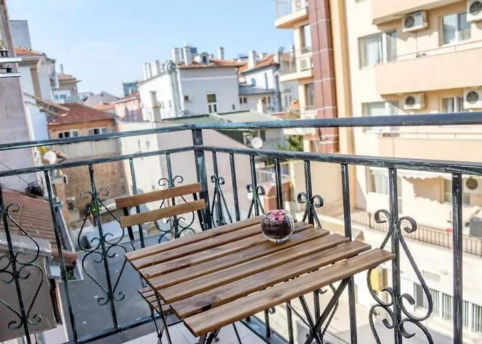 Charisma Apt - Lux At Top City Center Apartament *