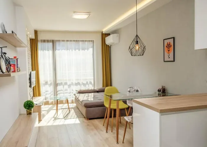 Charisma Apt - Lux At Top City Center * Warna