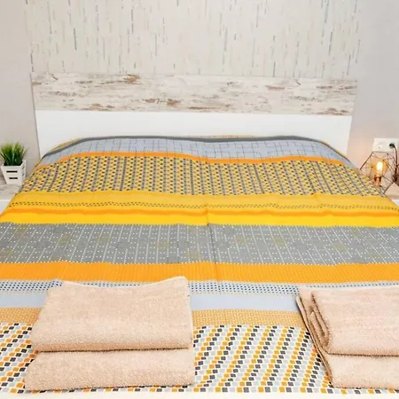 Charisma Apt - Lux At Top City Center * וארנה