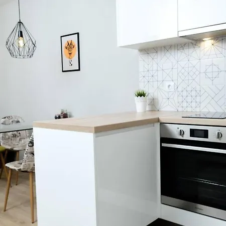 דירה Charisma Apt - Lux At Top City Center *