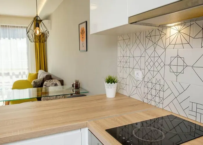 Charisma Apt - Lux At Top City Center Apartment